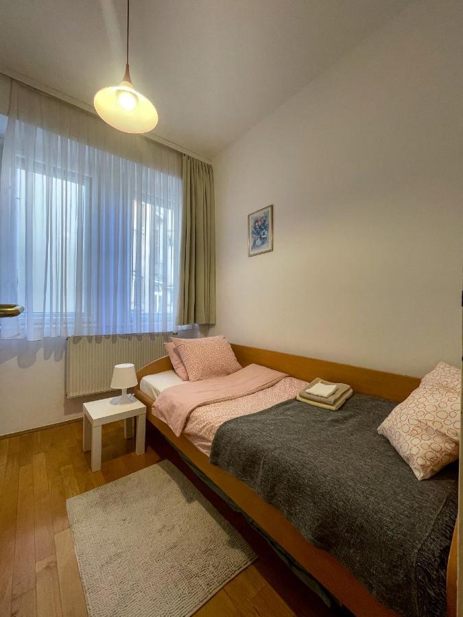 Hestia Apartment Загреб Екстериор снимка